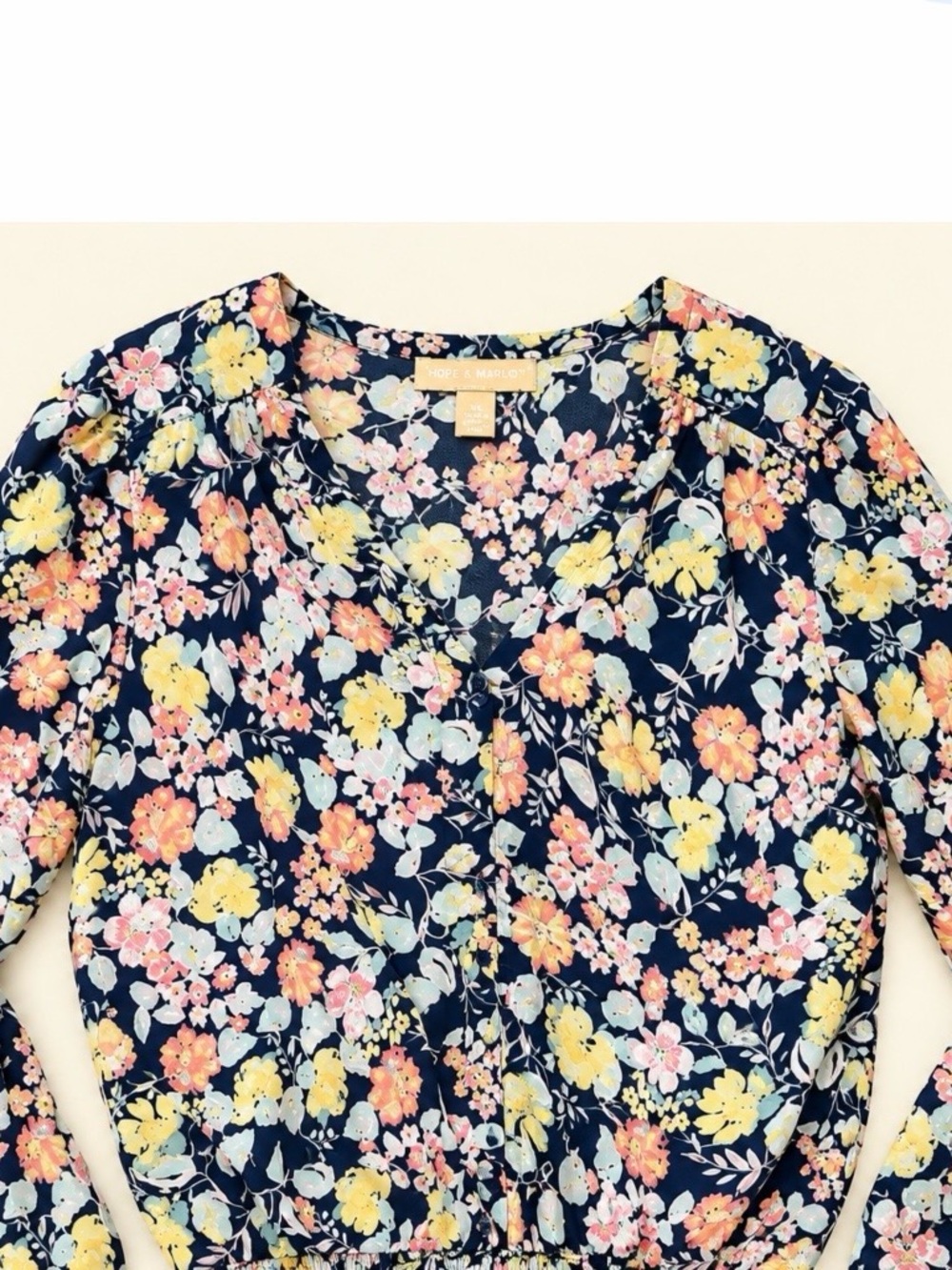 Hope & Marlow XL Navy Floral Long Sleeve Smocked Hem Blouse